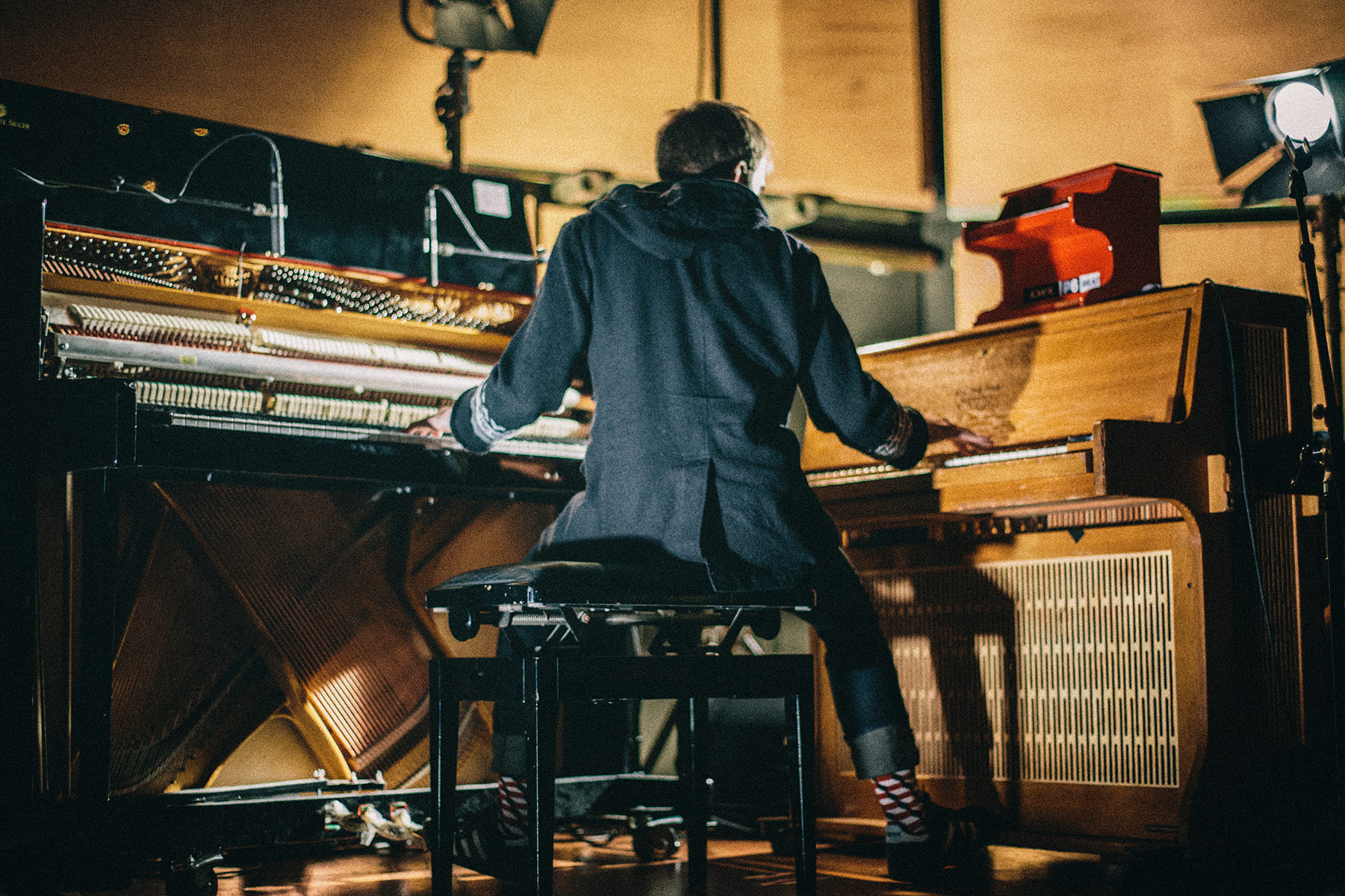 Pictures and Portraits of Nils Frahm playing at koncerthuset