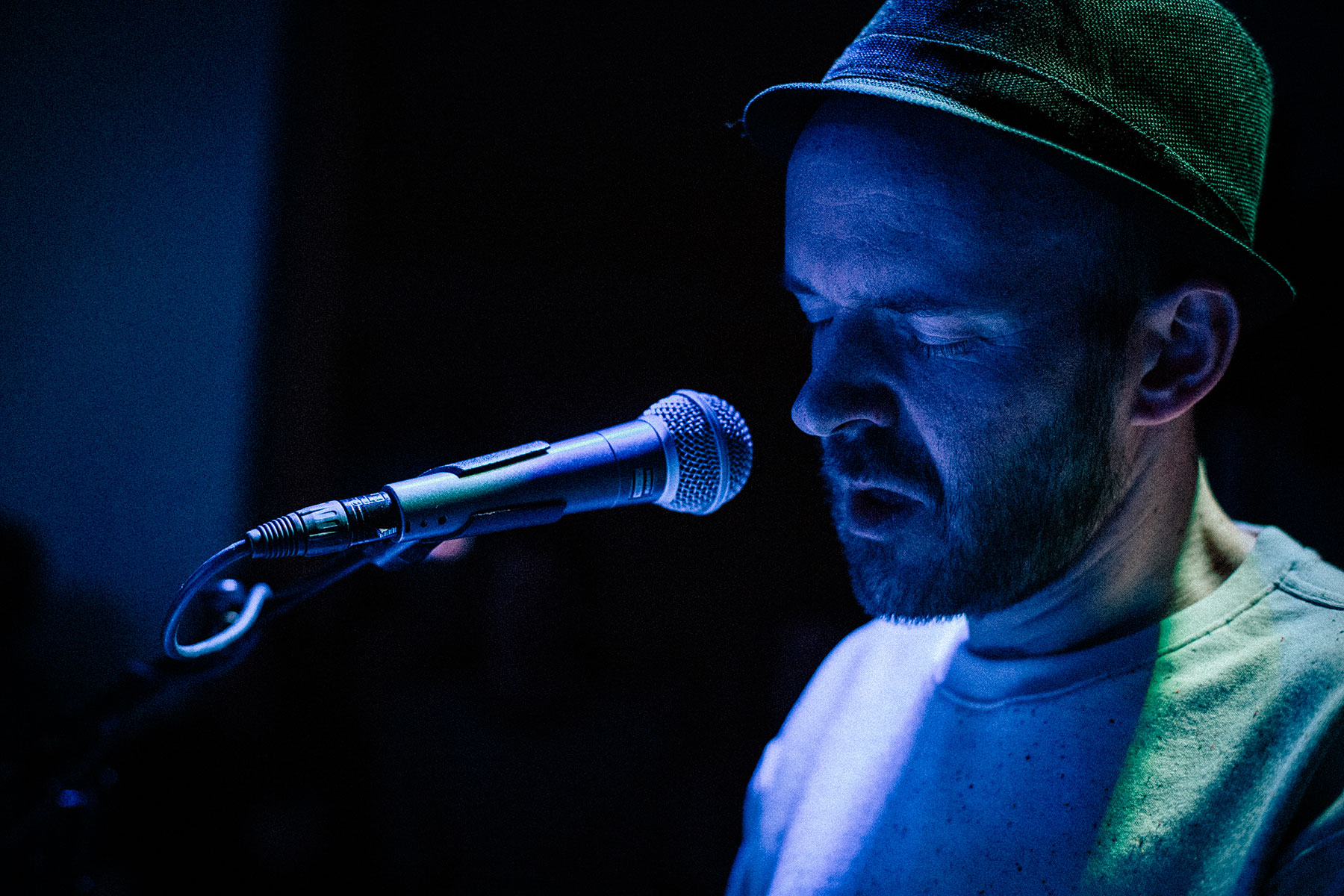 Picture from FROST festival 2013. Martin Ryum premiering his interpretations of Inger Christensen poems, at an intimate concert at Copenhagen Piano