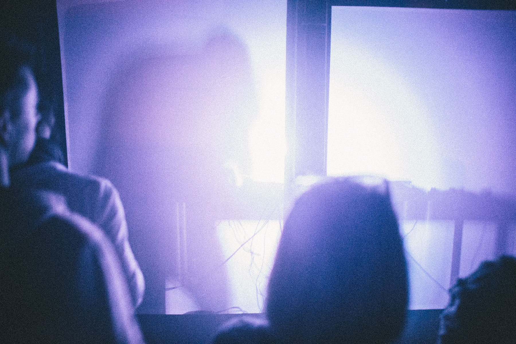 Picture from FROST festival 2013. Rangleklods playing a show in complete darkness, Rangleklods in the dark. At Caféteatret.