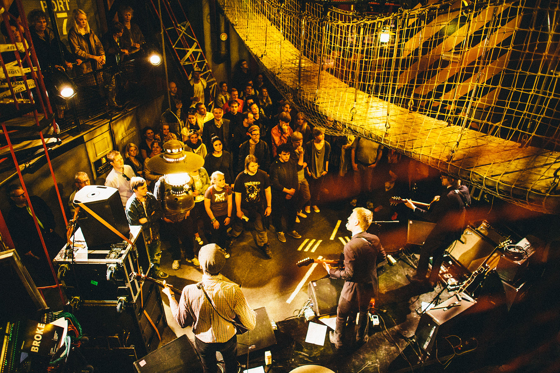 Photograph from Tivoli's Fredagsrock Festival 2013, here it's 60's Garagerockban The Youth performing in skærsilden